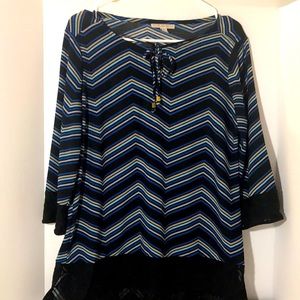 Dana Buchman top size M 3/4 sleeves black blue tan tie front chevron pat…